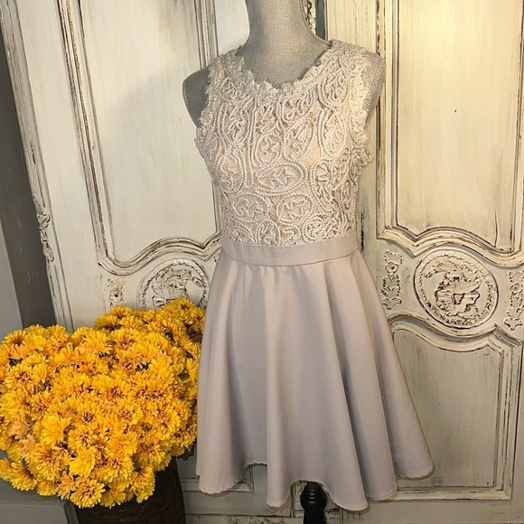 Girls Romeo+Juliet Softest Gray Blue Fit and Flair Dress Ballet Fairy Feminine - Picture 1 of 10